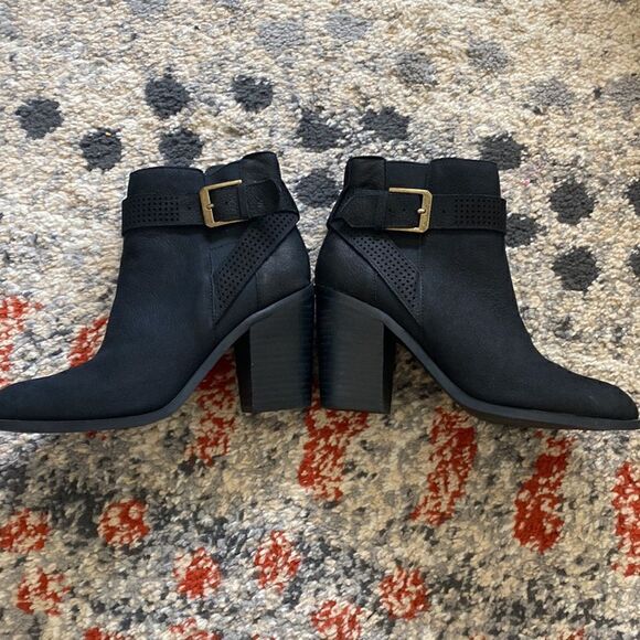 Crown Vintage Heeled Bootie Short Boots Black size 7 - Picture 3 of 10